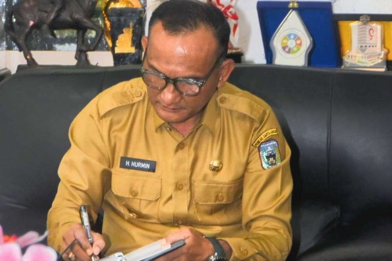 Tahun 2025 ini, Bupati Sarolangun Hurmin Teken SK Perubahan Status Empat Lembaga PAUD Dari Swasta Jadi Negeri