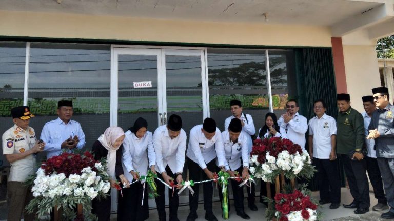 Bupati Sarolangun Hurmin Bersama Ketua BAZNAS RI Resmikan Kantor BMD Sarolangun, Noor Achmad : Bantu Mustahik Untuk Modal Usaha 