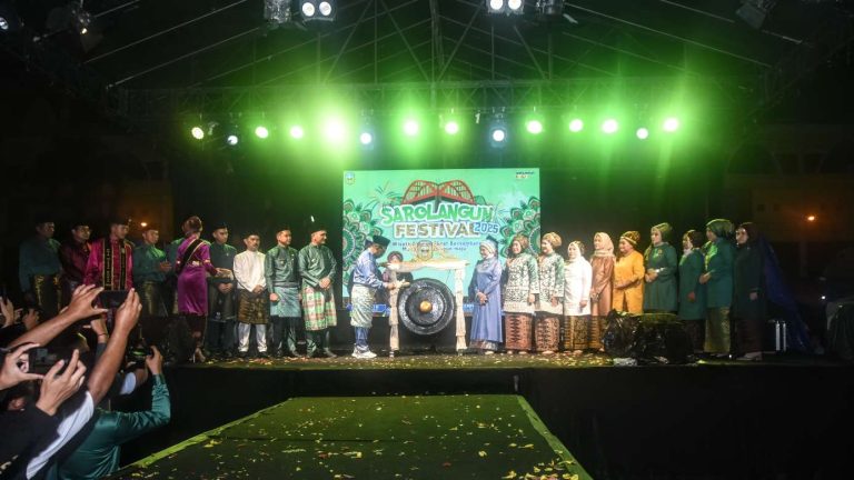 Sarolangun Festival Tahun 2025 Resmi Dibuka, Bupati Sarolangun Hurmin : Wisata Bangkit, Ekonomi Kreatif Berkembang