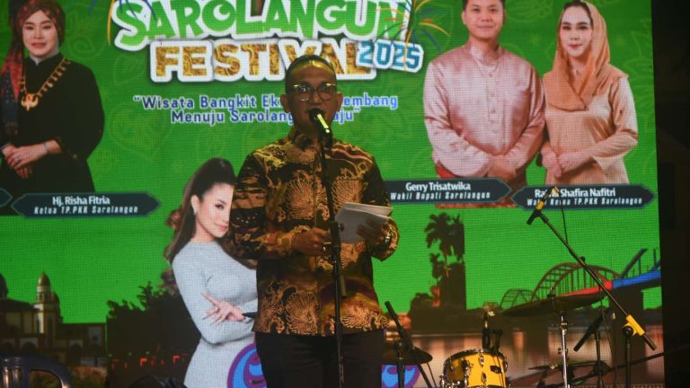 Bupati Sarolangun Hurmin Tutup Sarolangun Festival Tahun 2025, Putaran Uang Tembus Rp 1 Miliar 