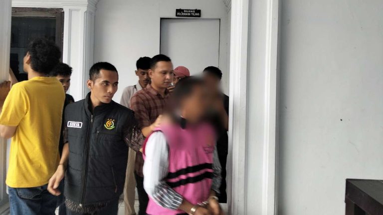 Kajari Sarolangun Tetapkan HY Sebagai Tersangka Kasus Korupsi Penyaluran Pupuk Bersubsidi, Terancam 20 Tahun Penjara 