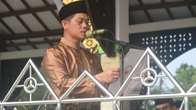 HUT Ke-69 Provinsi Jambi, Waka II DPRD Sarolangun Dedi Ifriyansah  Bacakan Naskah Hasil Keputusan Pleno Badan Kongres Rakyat Jambi Ke-V Tahun 1957