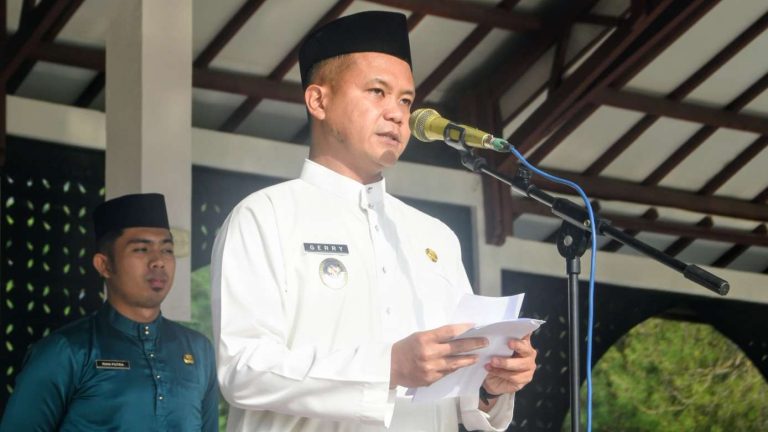 Wabup Sarolangun Gerry Trisatwika Pimpin Upacara HUT Ke-69 Provinsi Jambi Tahun 2026