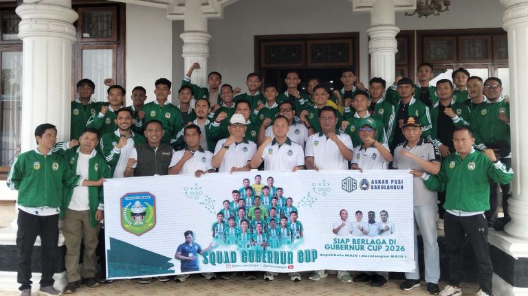 Wabup Sarolangun Gerry Trisatwika Lepas Keberangkatan Tim Gubernur Cup Sepakbola Tahun 2026