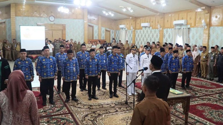 Rotasi dan Promosi Pejabat, Bupati Sarolangun Hurmin Kembali Lantik 20 Pejabat Administrator dan Pengawas