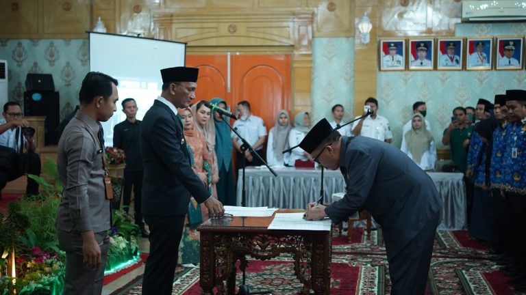 Bupati Hurmin Tekankan Pejabat Yang Dilantik Pahami Tupoksi dan Jalankan Visi dan Misi