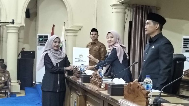 Delapan Fraksi DPRD Sarolangun Sampaikan Pandangan Umum Terhadap LKPJ Bupati Sarolangun TA 2025