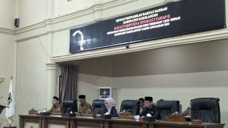 DPRD Sarolangun Gelar Paripurna Tahap II, Fraksi Sampaikan Pandangan Umum LKPJ Bupati 2025
