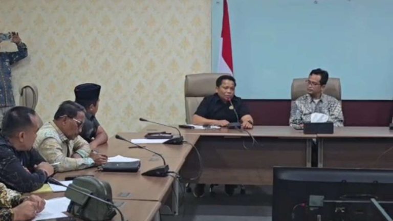 Pansus I DPRD Sarolangun Audiensi Bersama Mendagri Soal Pemekaran Desa Sido Mukti
