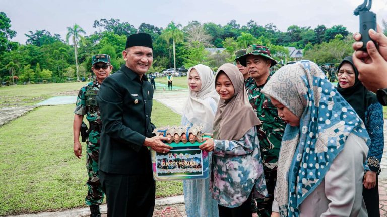 Bupati  Hurmin Dampingi Danrem Brigjen TNI M Nyamin Pembukaan Karya Bakti Skala Besar TNI Tahun 2026