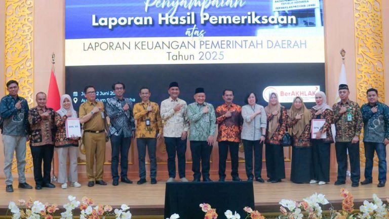 Tahun Kedua  Kepemimpinan Bupati Sarolangun Hurmin, Pemkab Sarolangun Raih Opini WTP Kesepuluh Kali Berturut-turut Dari BPK RI